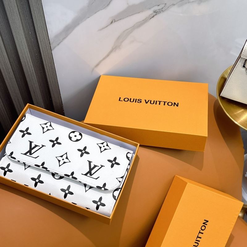 Louis Vuitton Makeup Brushe